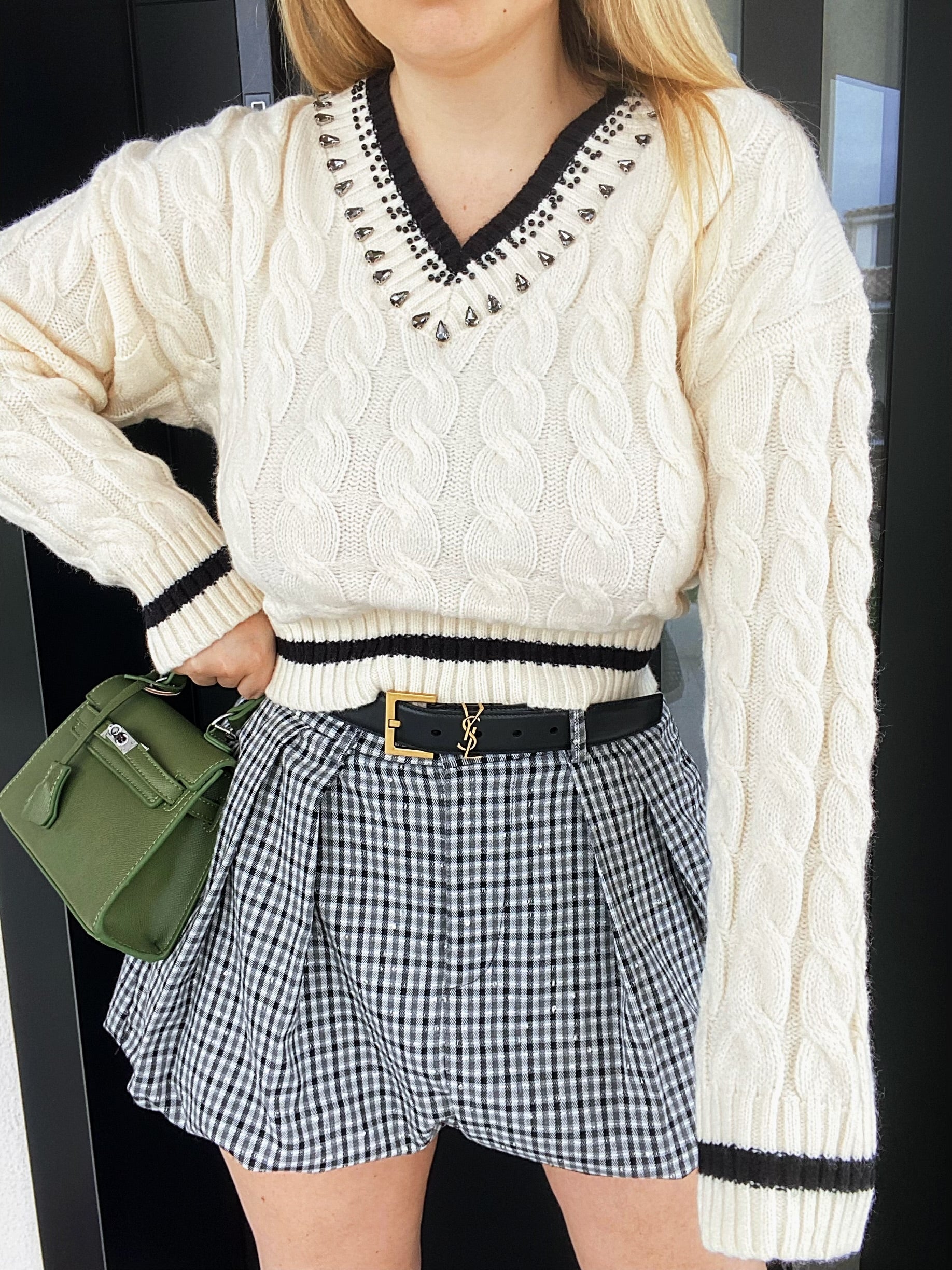 Maglione bianco e nero con strass