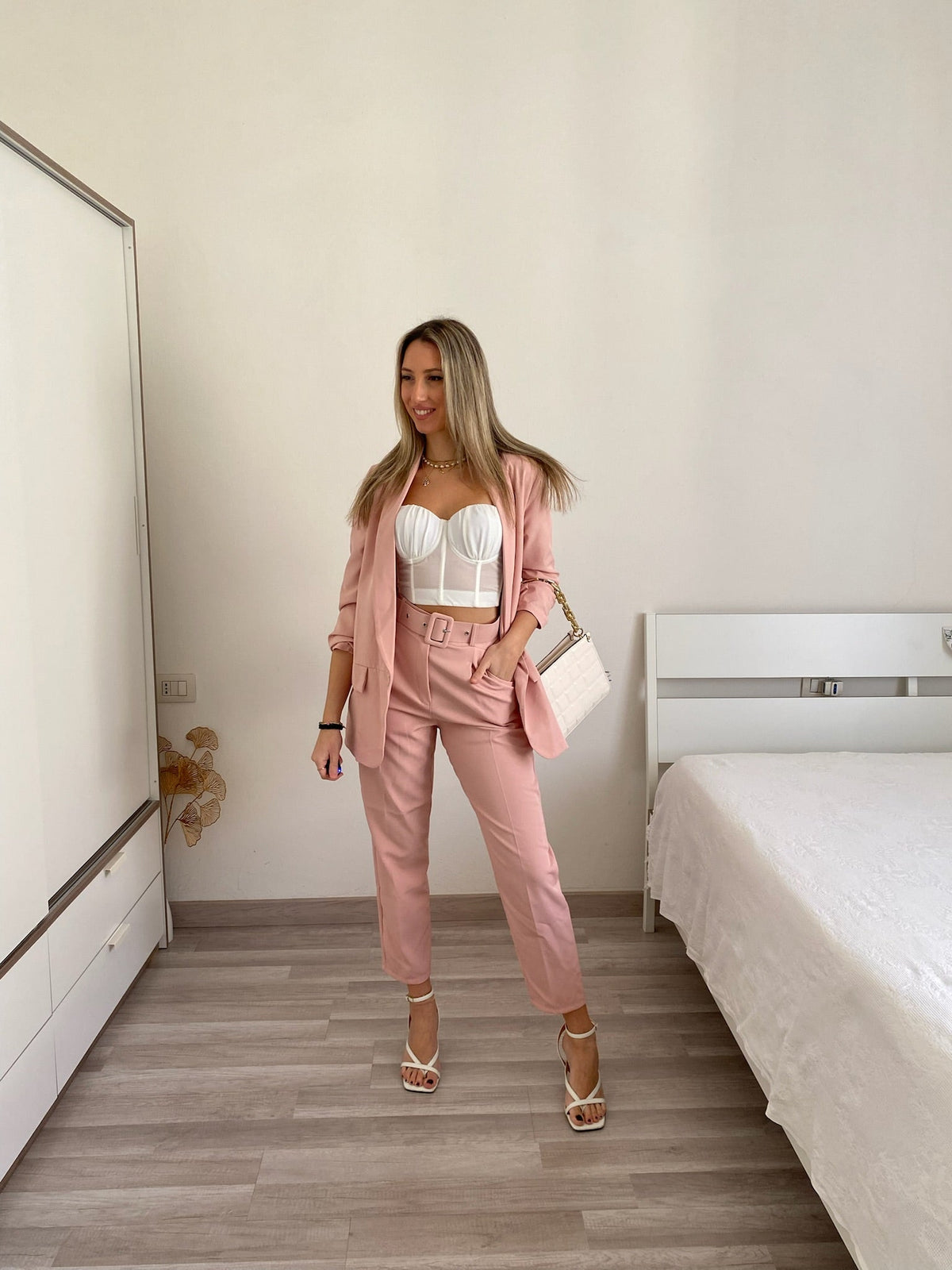 Completo giacca e pantaloni cipria
