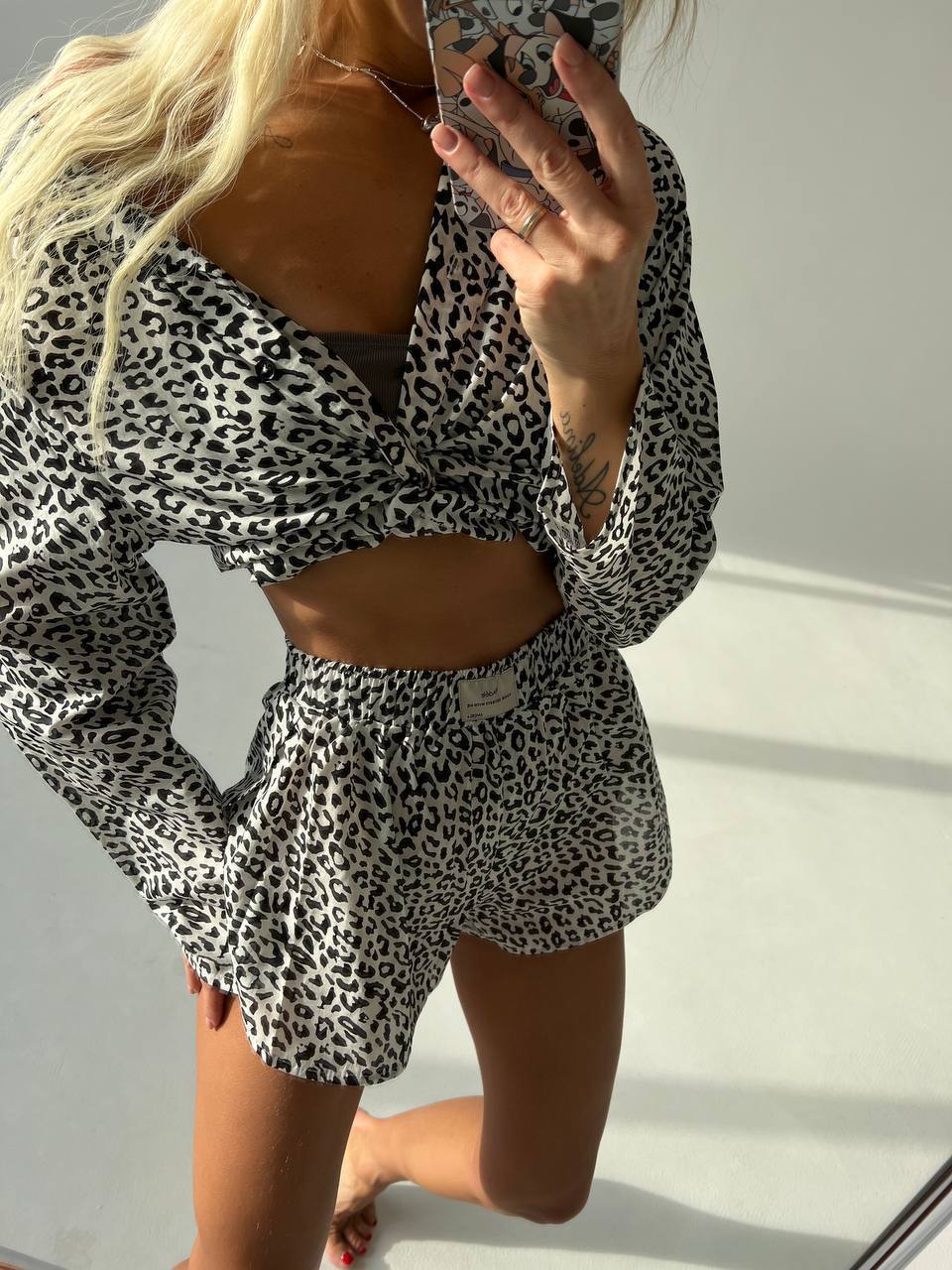 Set short più camicia animalier grigio