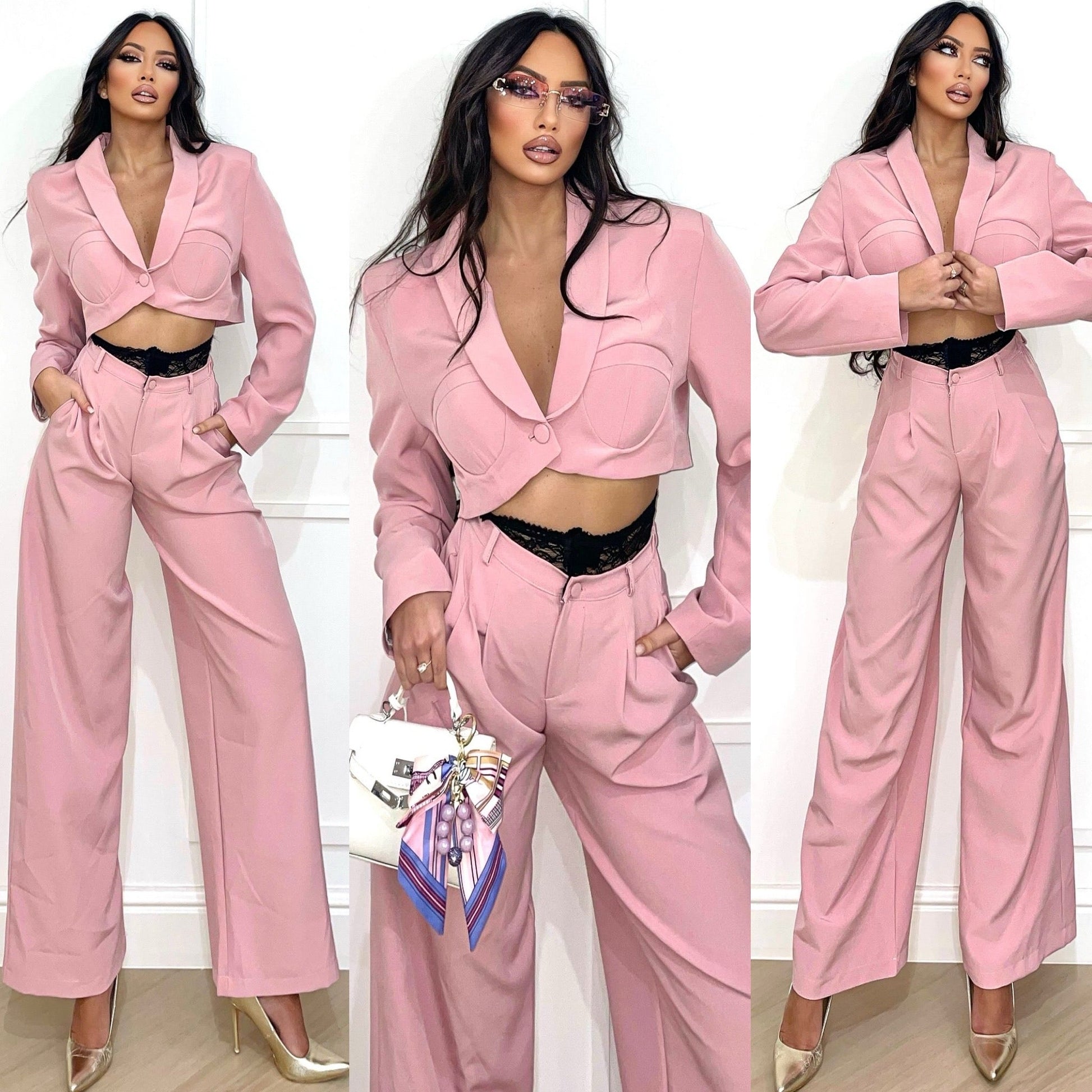 Tailleur giacca e pantalone rosa con dettaglio nero in pizzo