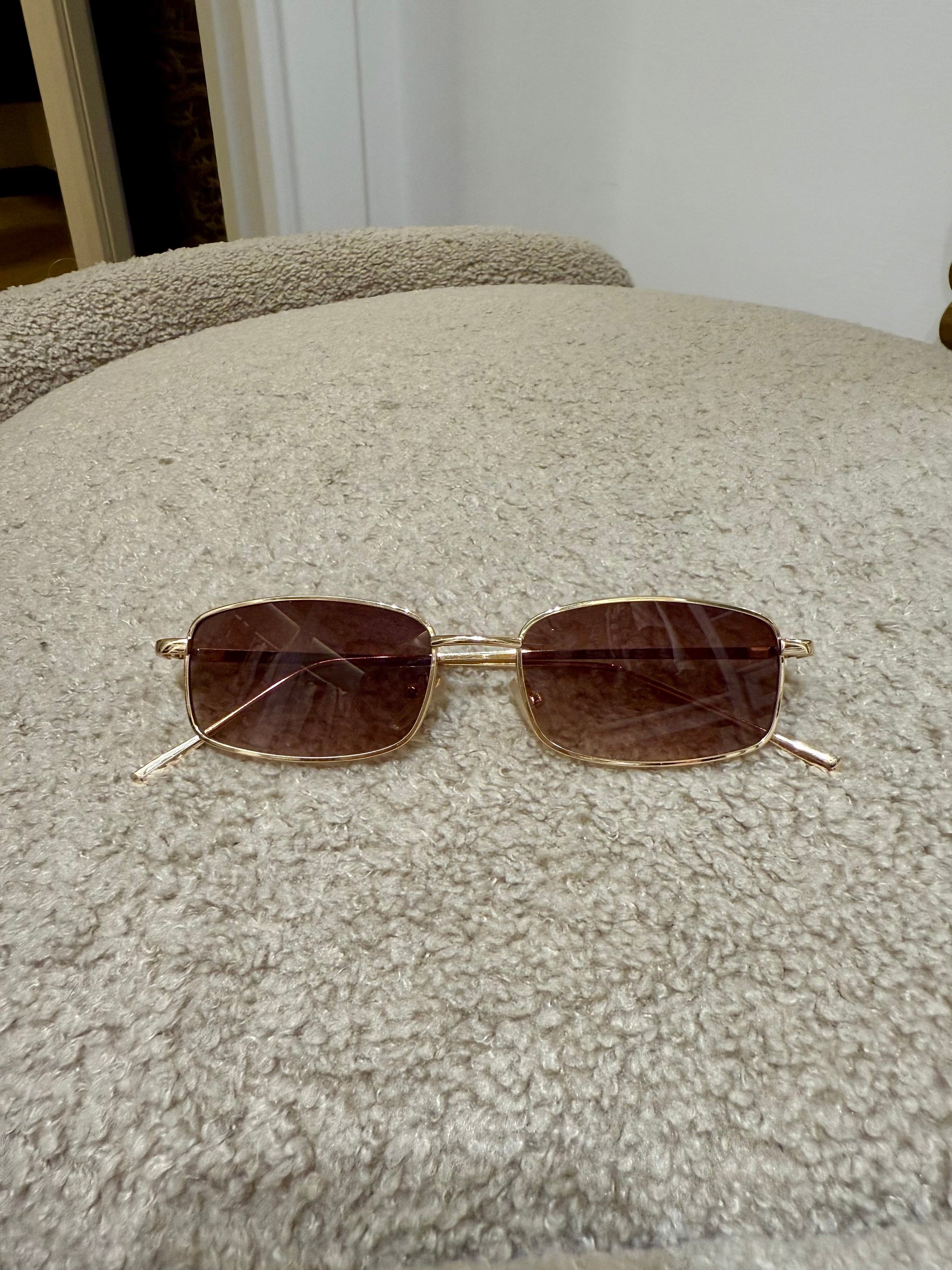 Occhiale slim brown stecche oro