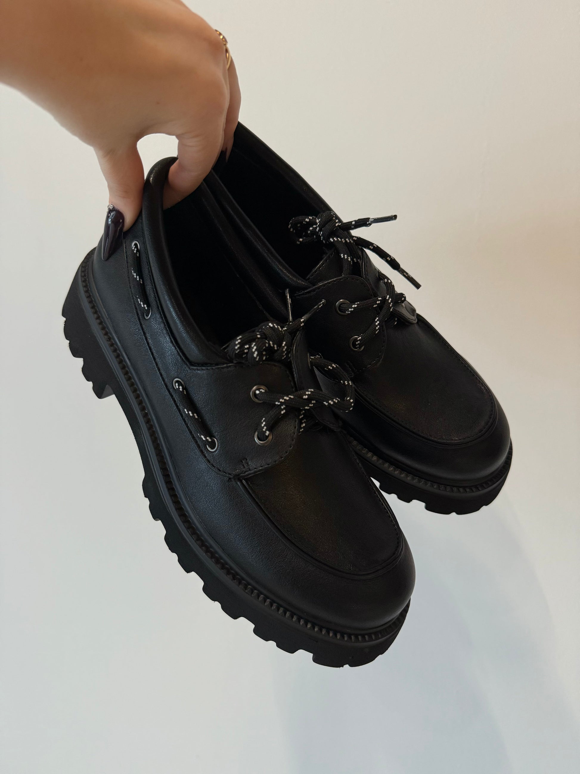 Mocassino Chunky Nero con Suola Carrarmato