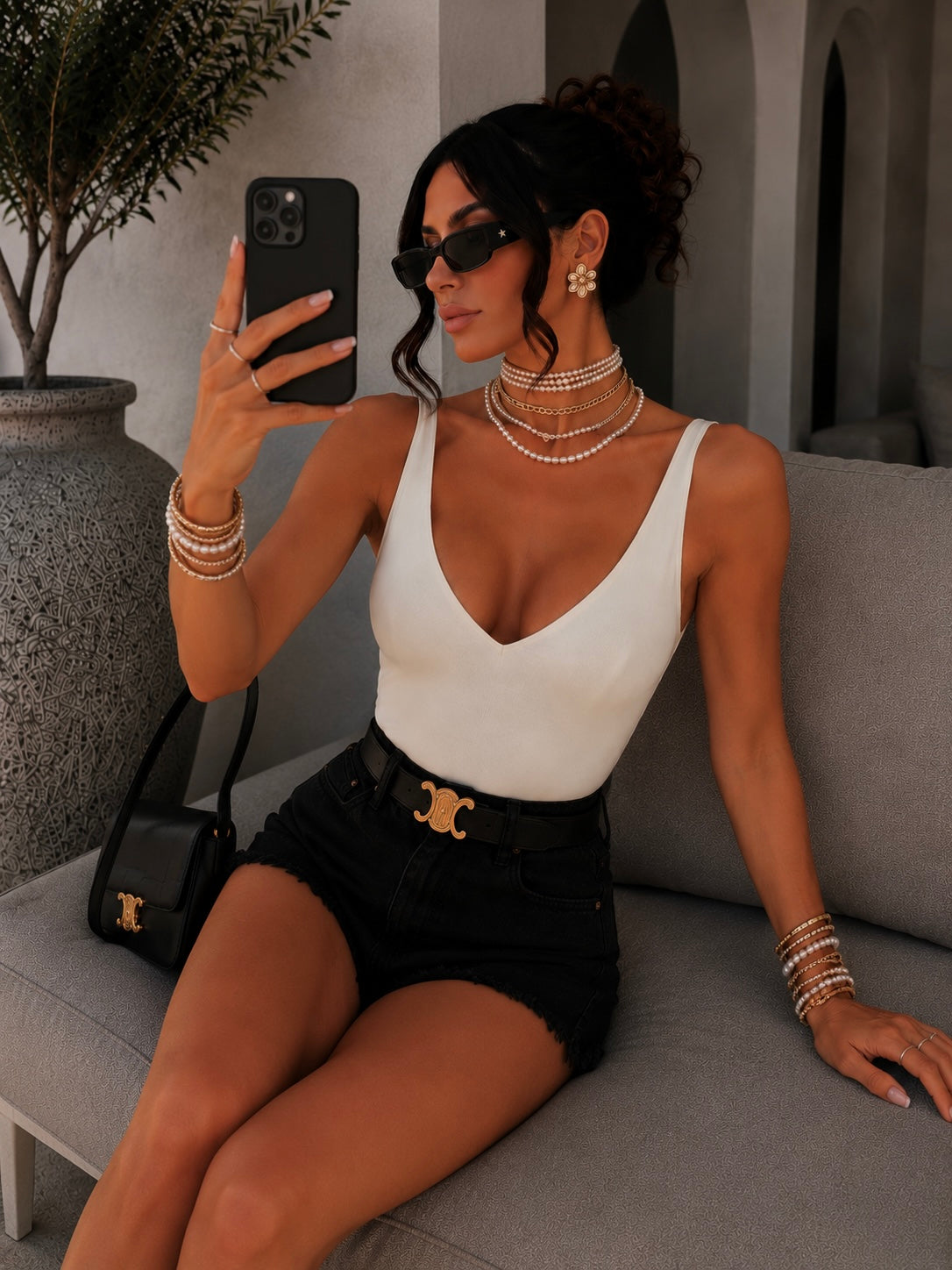 Body contenitivo con scollo a V e bretelle