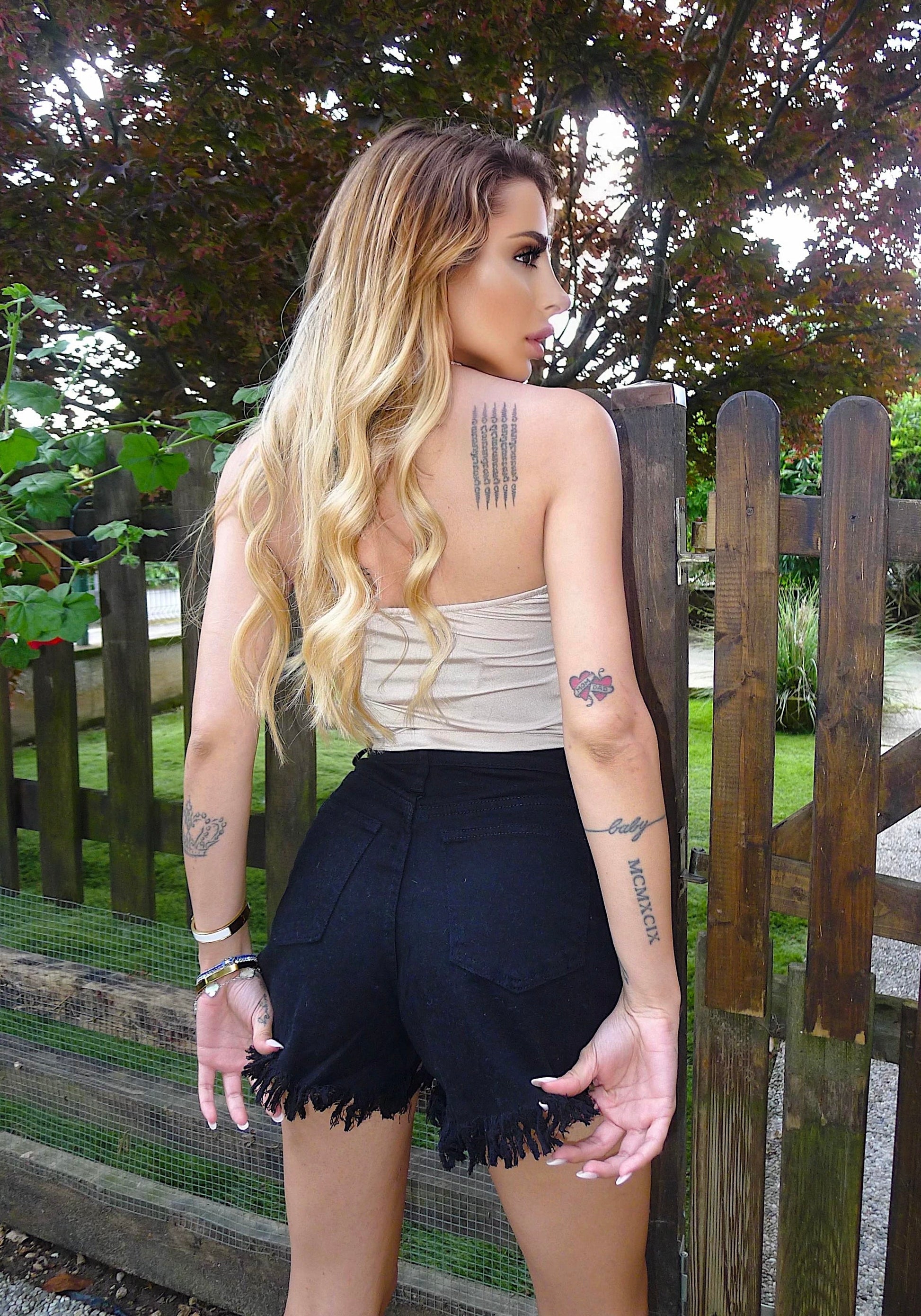 Short nero con brillantini