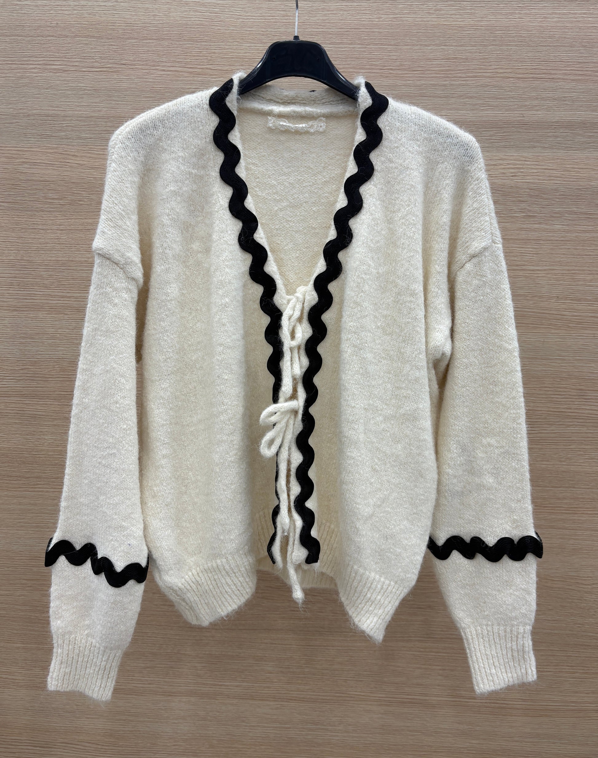 Cardigan con ricamo e lacci