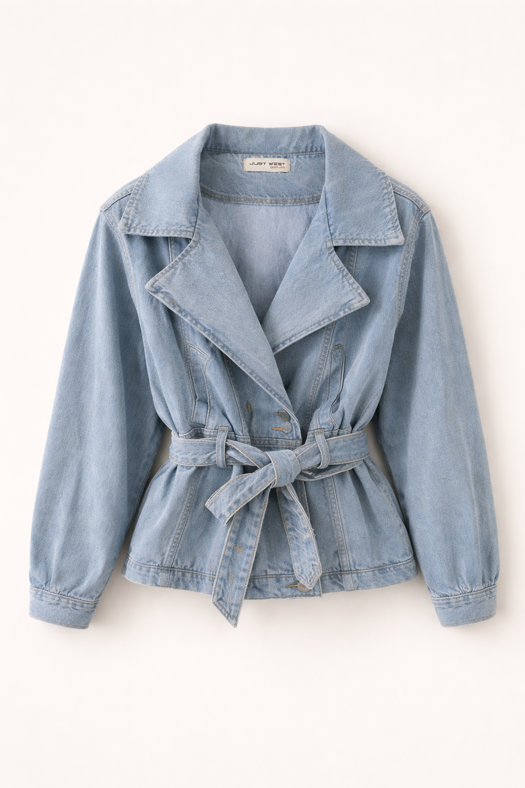 Giacca e pantalone in jeans con cintura