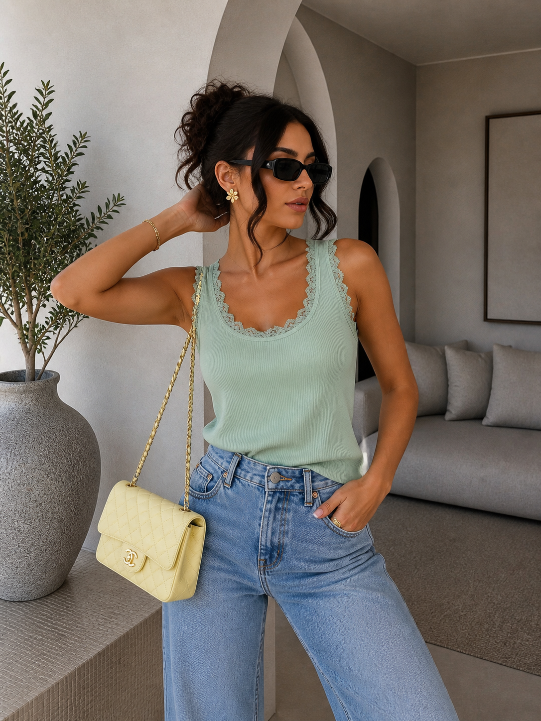 Top smanicato a zig zag con pizzo