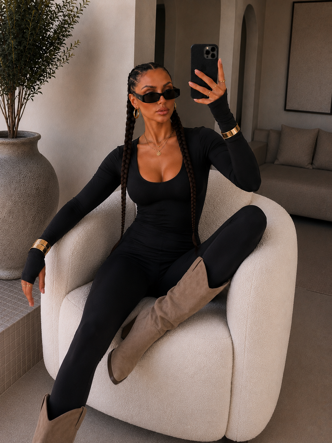 Tuta in lycra con scollo a U