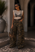 Pantalone cargo camouflage oversize
