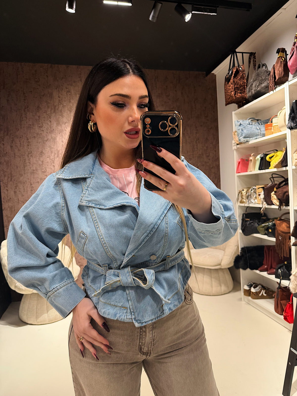 Giacca e pantalone in jeans con cintura