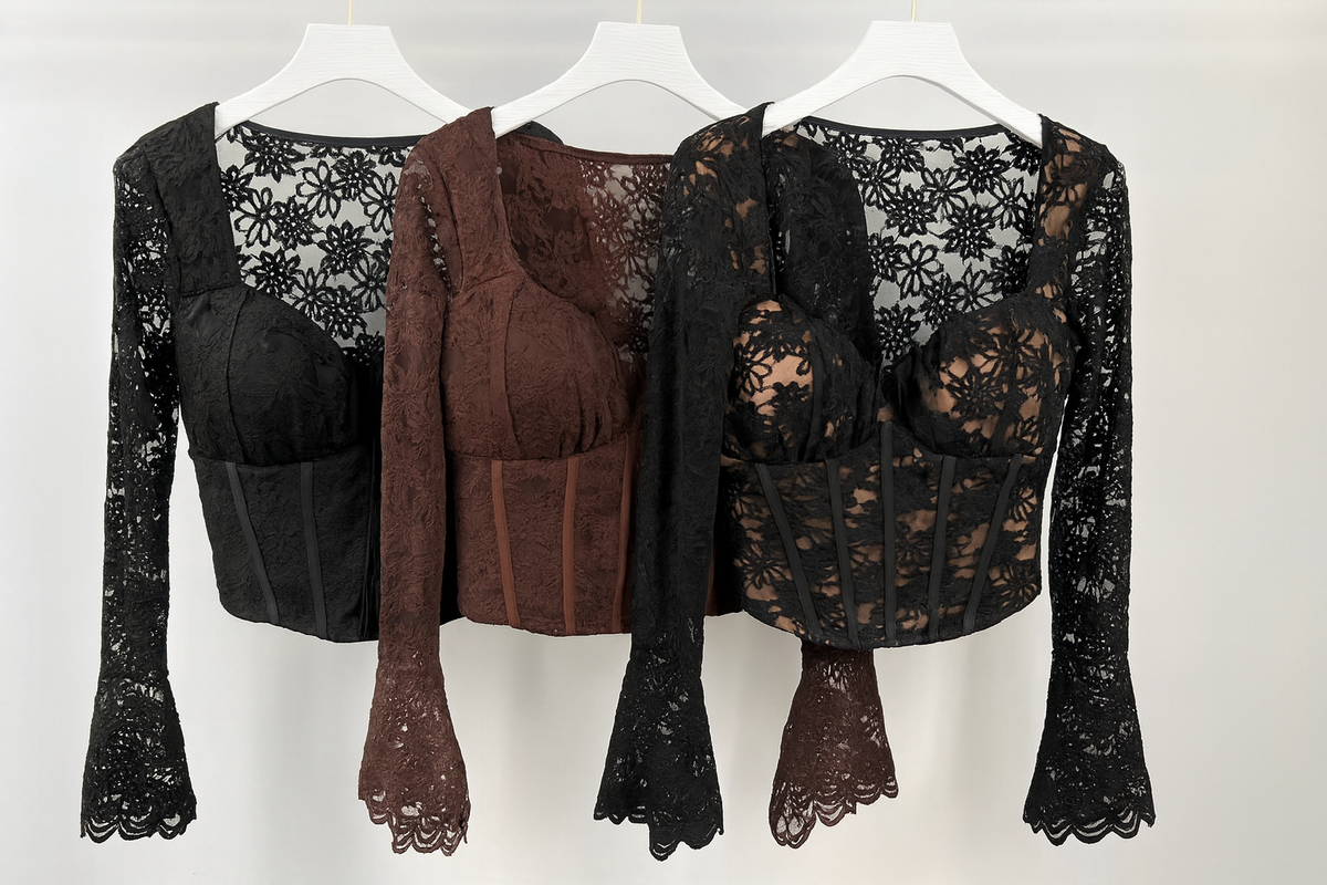 Top in Pizzo con Dettaglio Bustier
