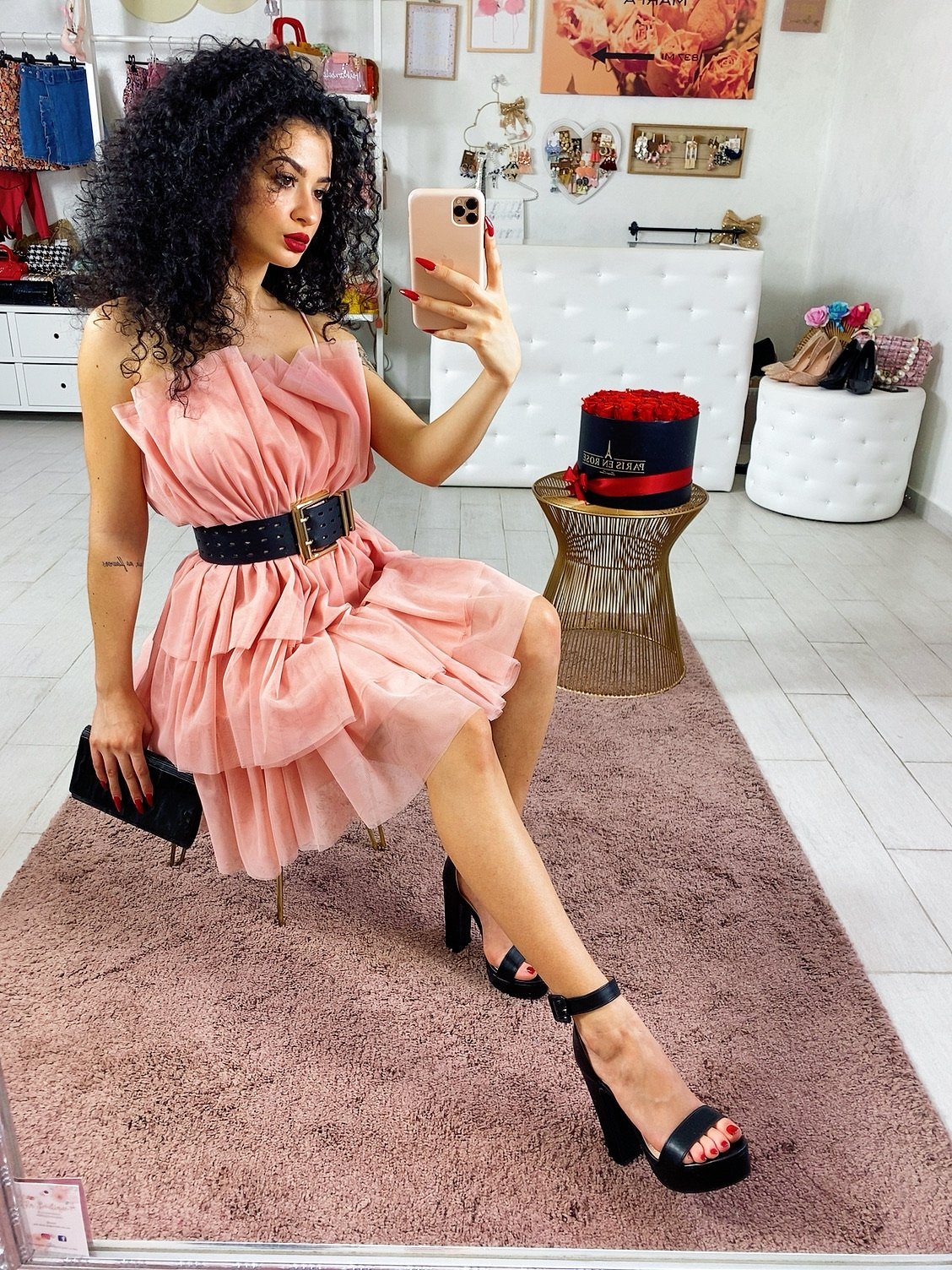 Abito a balze rosa Venere