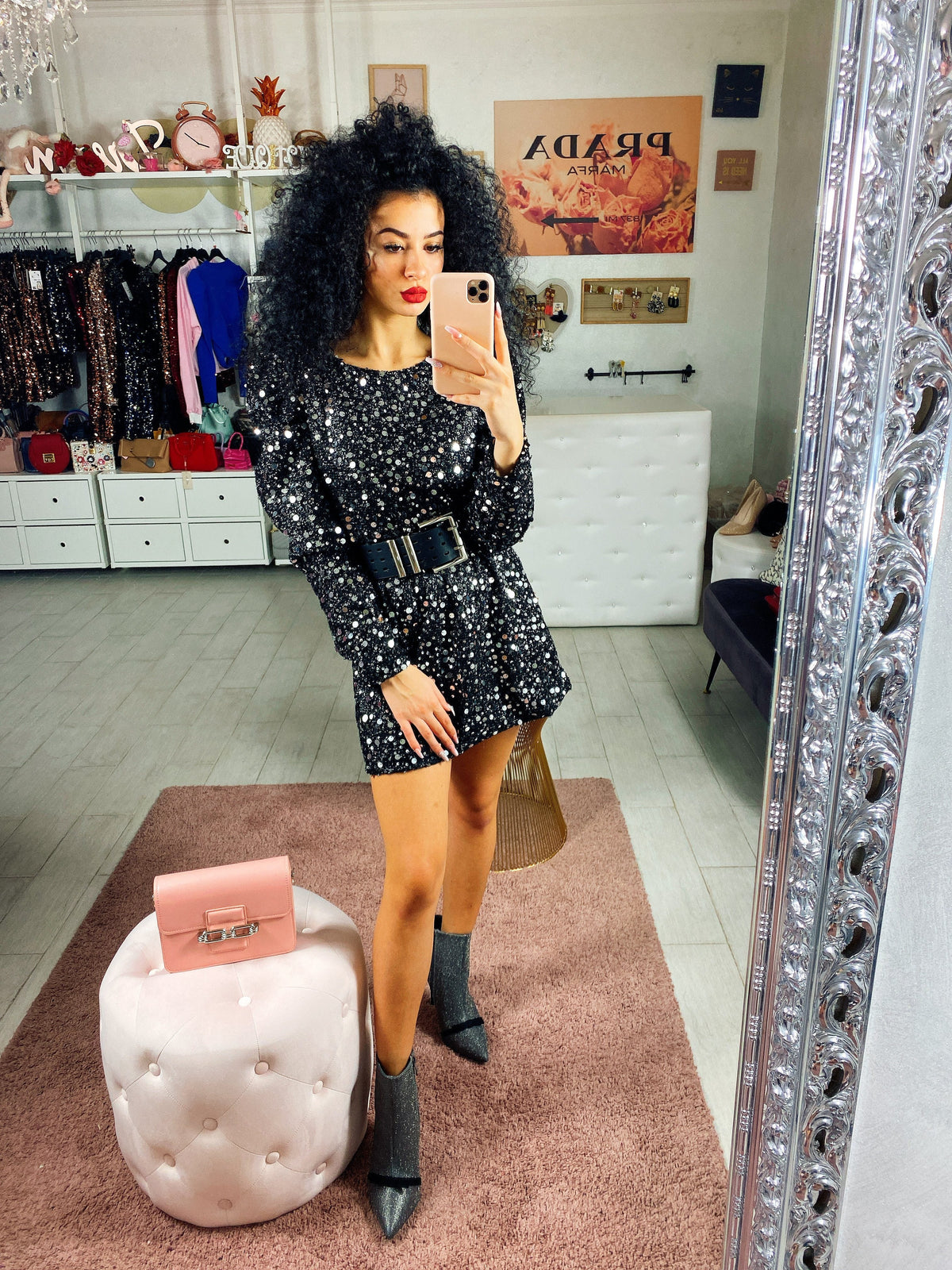 Abito con maxi paillettes
