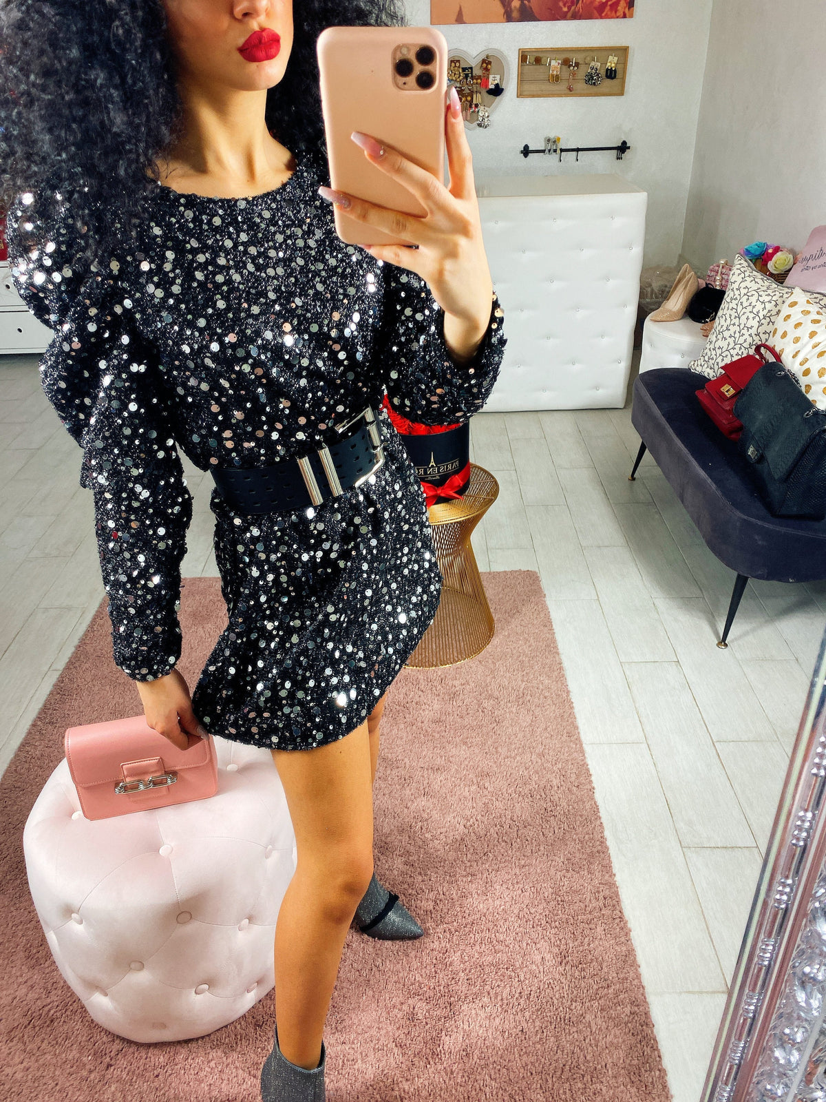 Abito con maxi paillettes