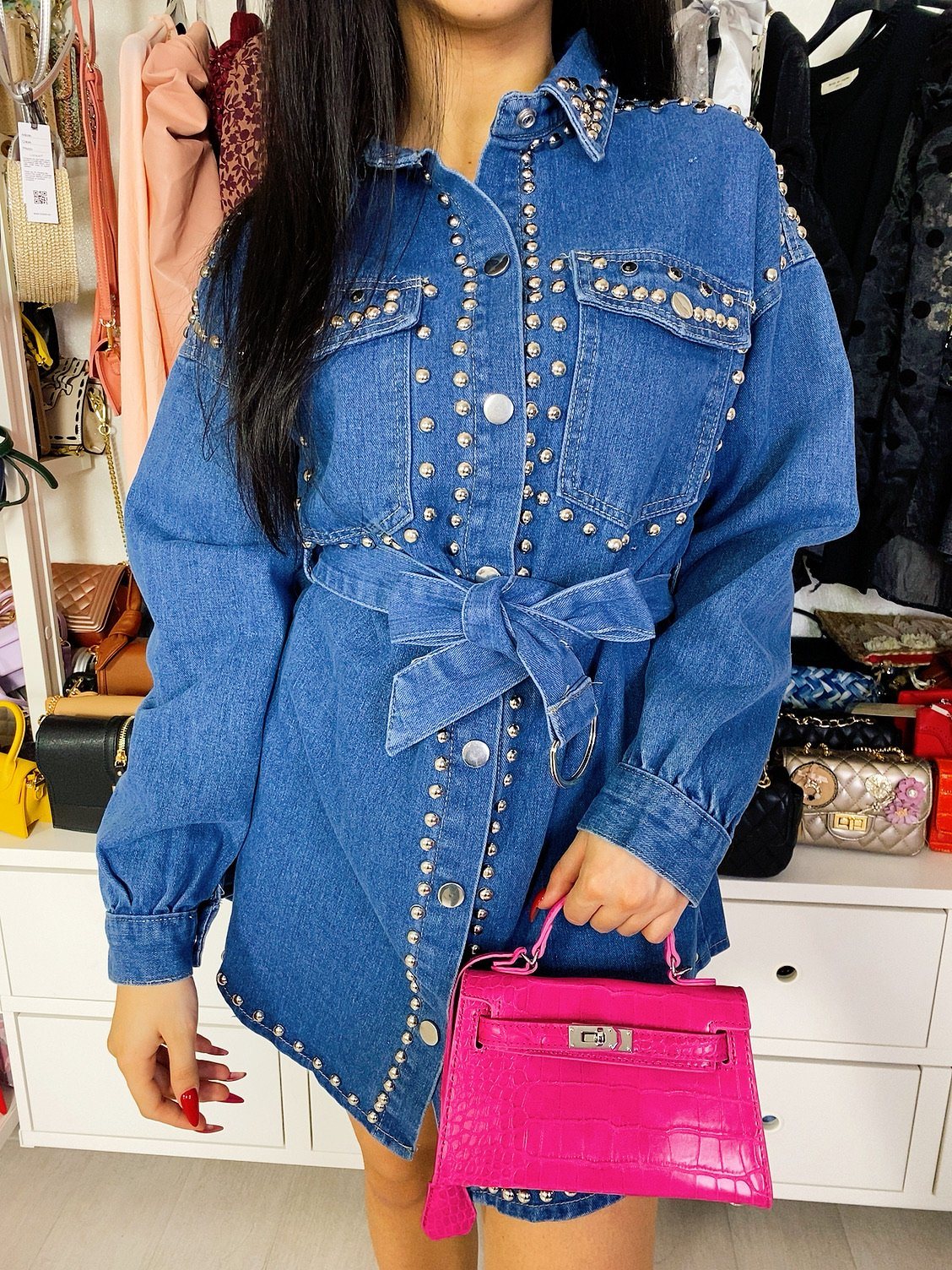 Abito in jeans con borchie