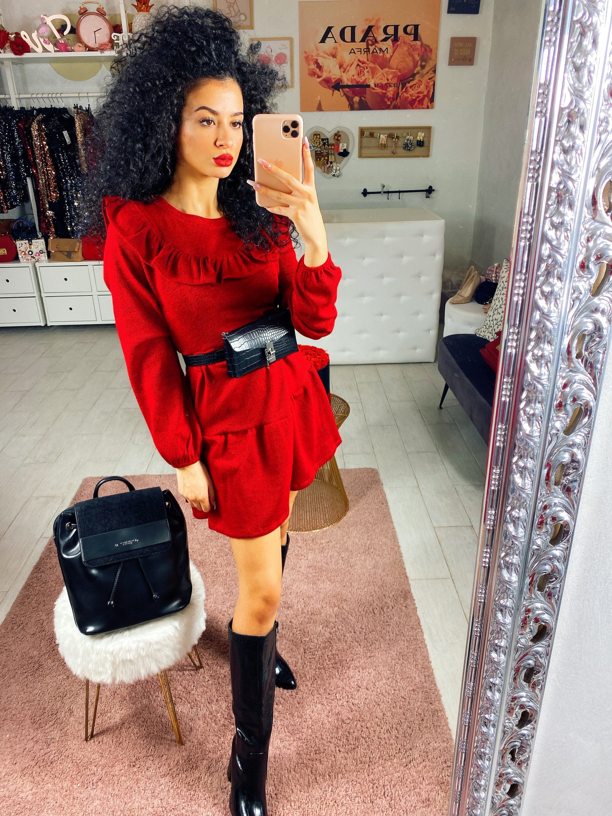 Abito in lana con balze e rouge