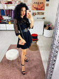 Abito in pizzo con bottoni oro
