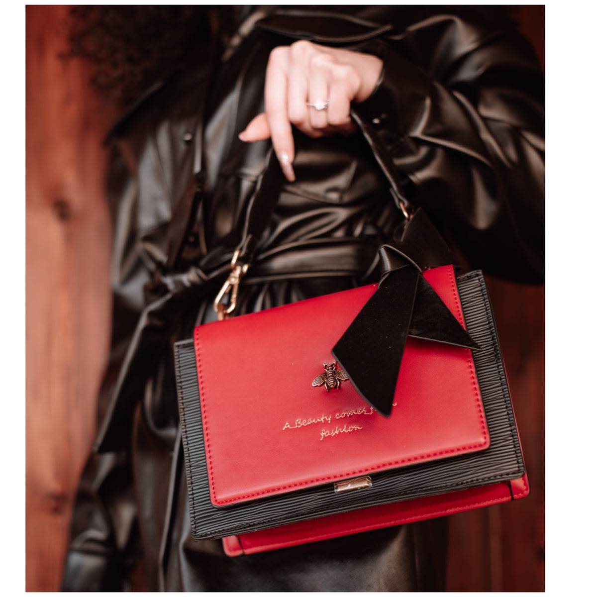 Bag red passion con fiocco