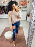 Blusa con ricami cipria