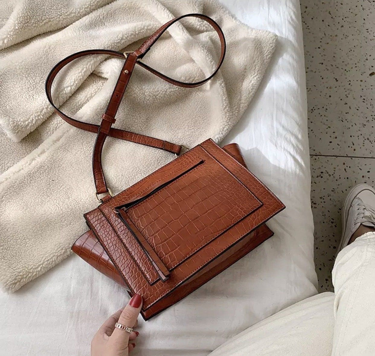 Borsa con tracolla effetto croco