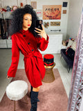 Cappotto con bottoni rosso