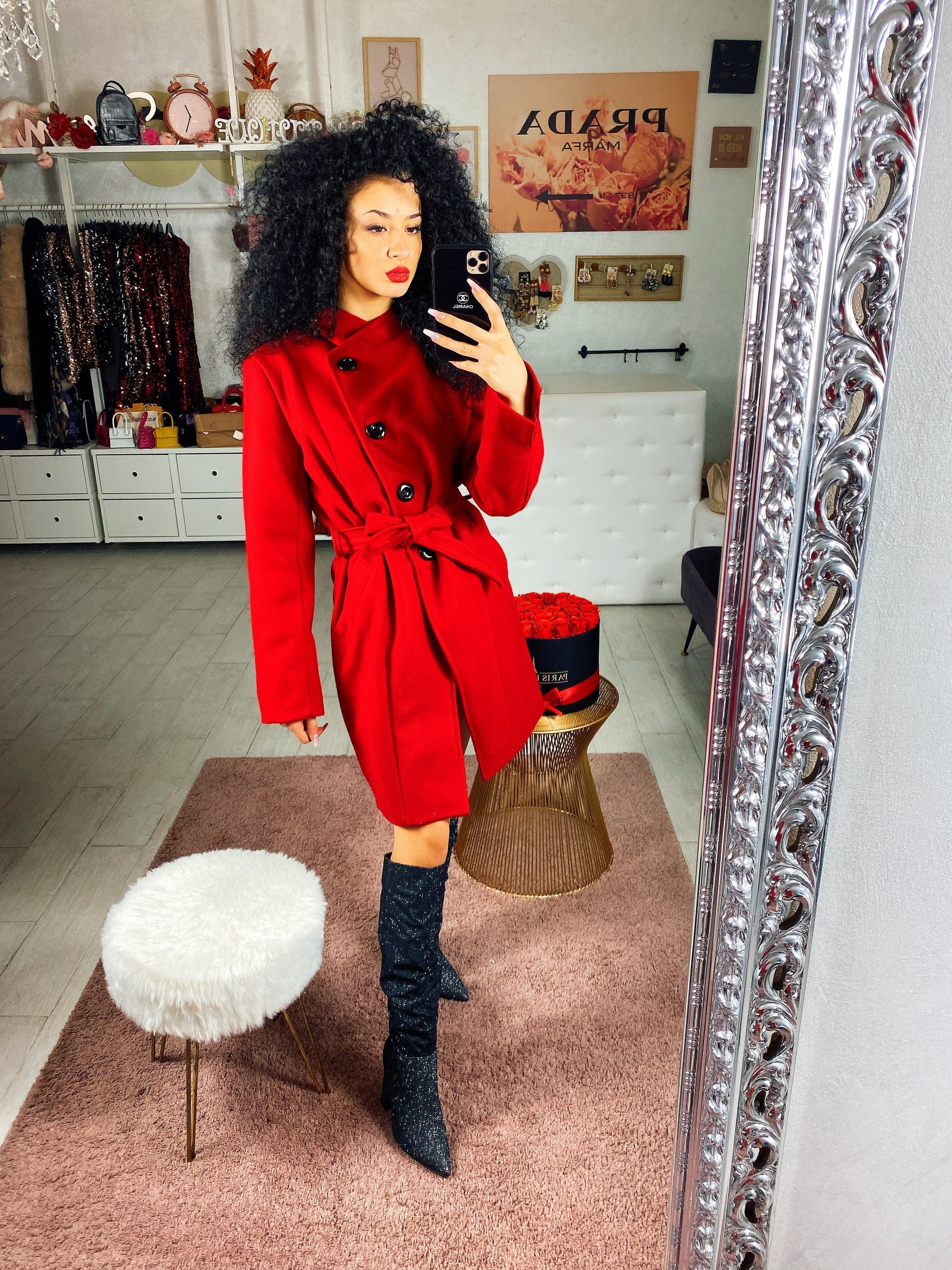 Cappotto con bottoni rosso