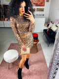 Completo con paillettes oro