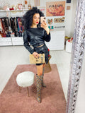 Completo in ecopelle top e gonna