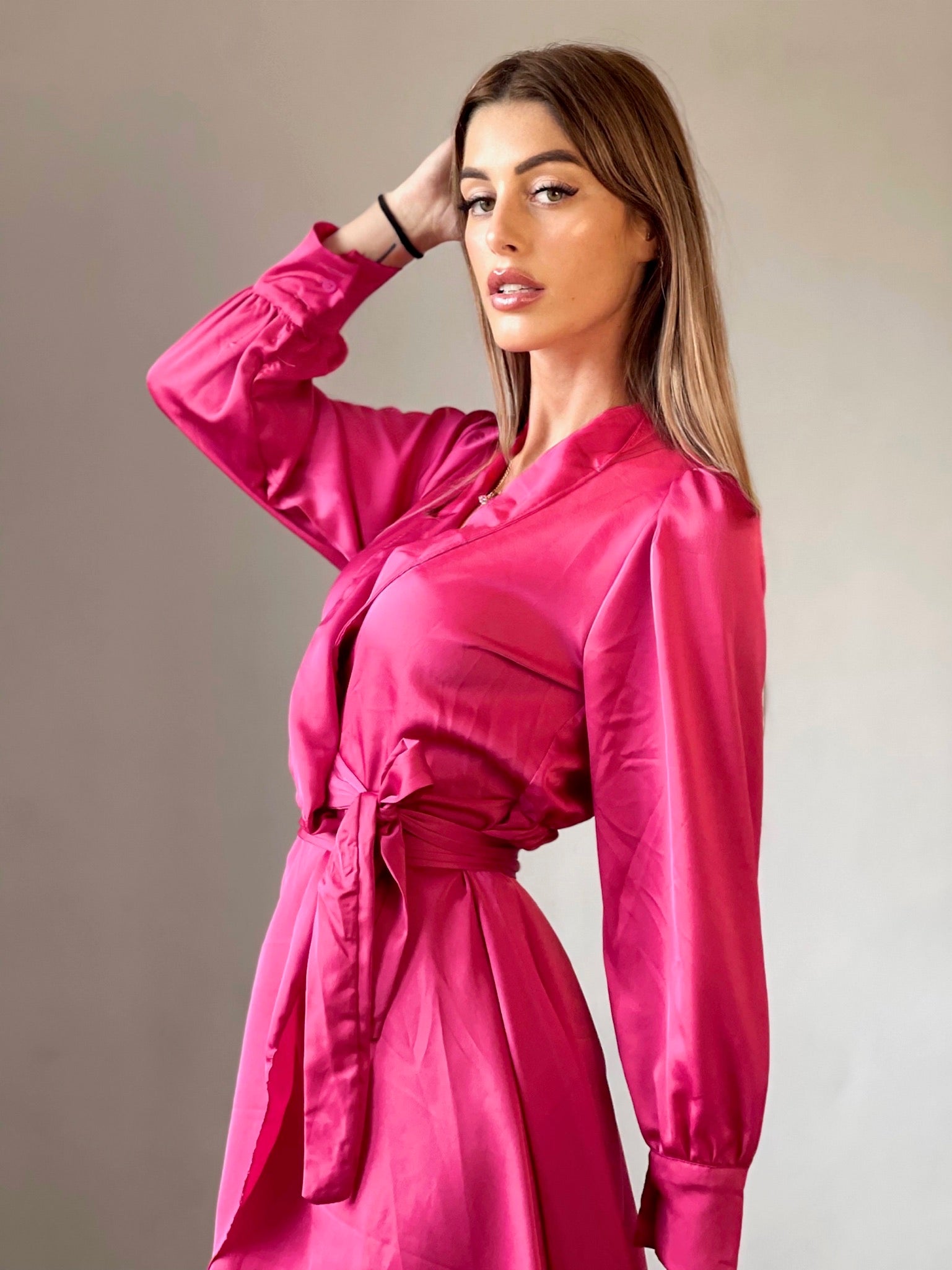 Abito in raso fuxia