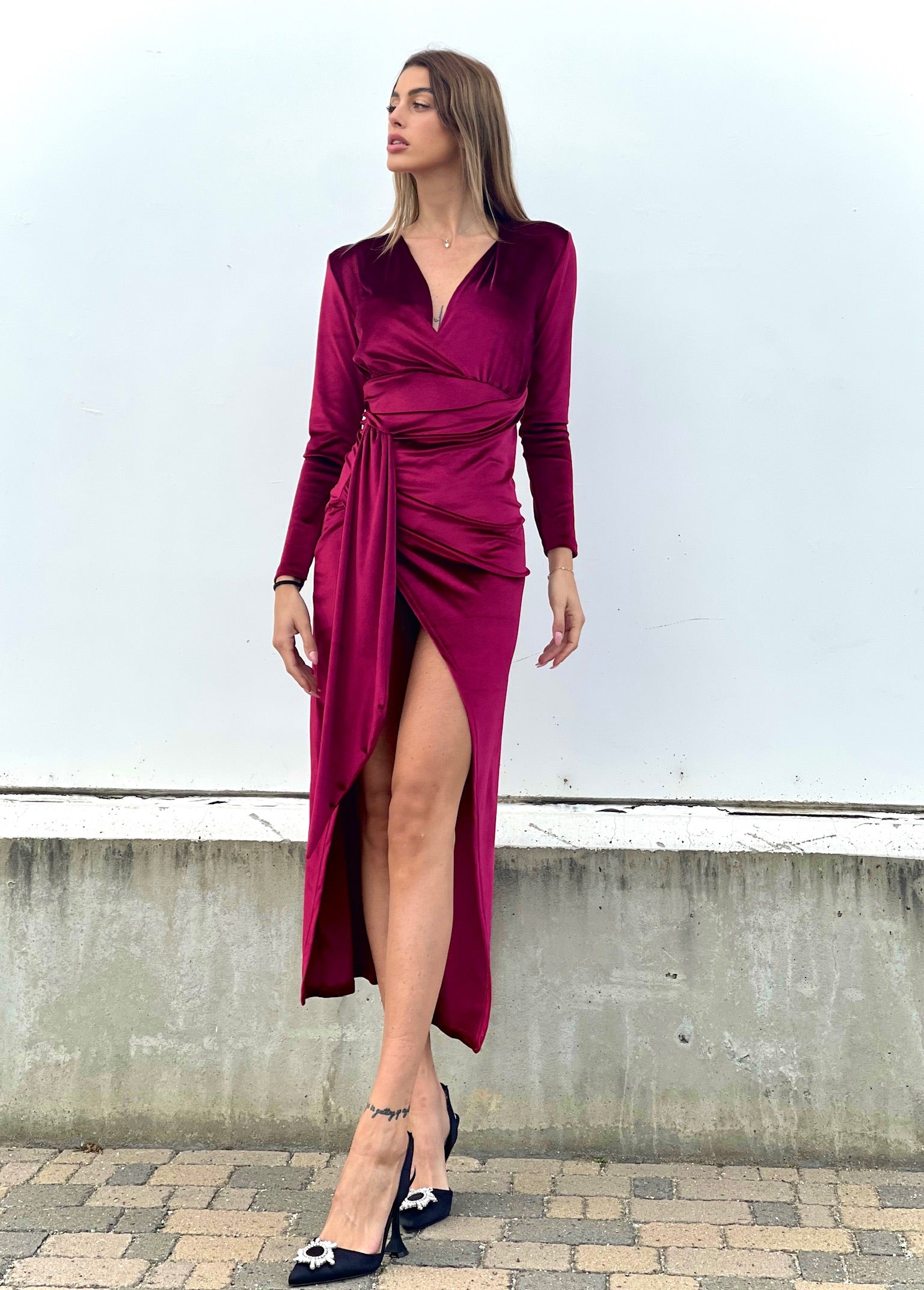 Abito lungo in velluto con maxi spacco Bordeaux