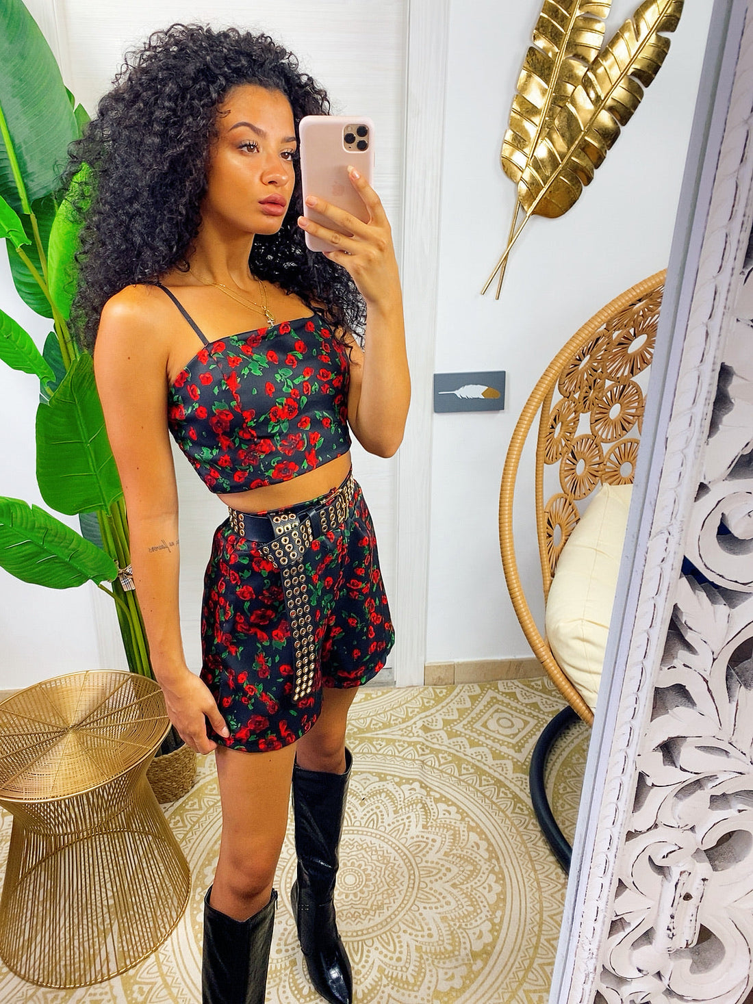 Completo top e pantaloncino fiori rossi
