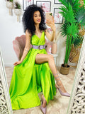 Abito in raso con maxi spacco verde acido