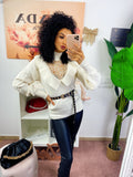 Maglioncino bianco con pizzo e scollo