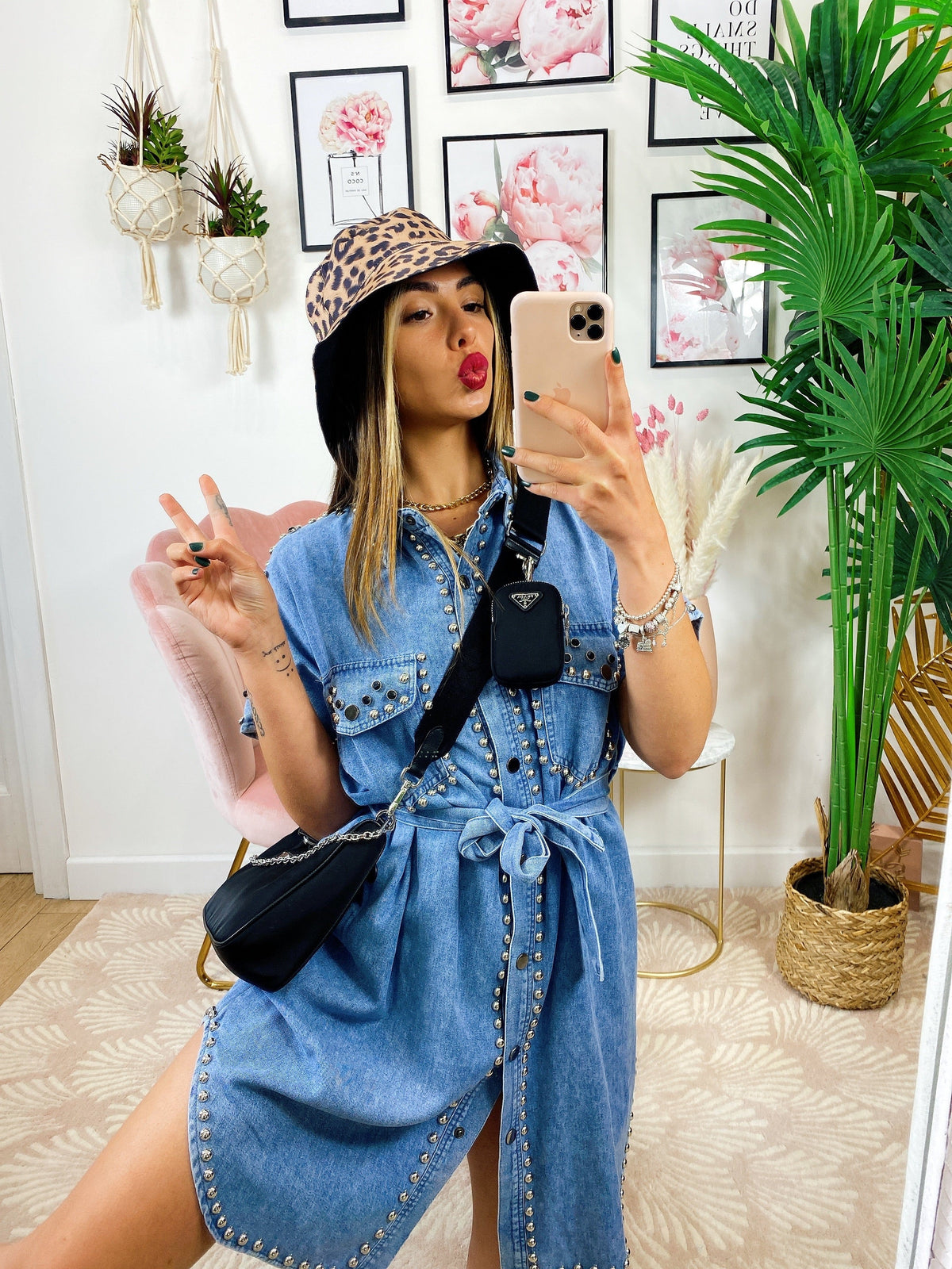 Abito jeans con borchie