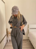 Completo sportivo grigio