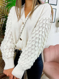 Maglione con onde e bottoni gioiello Bianco