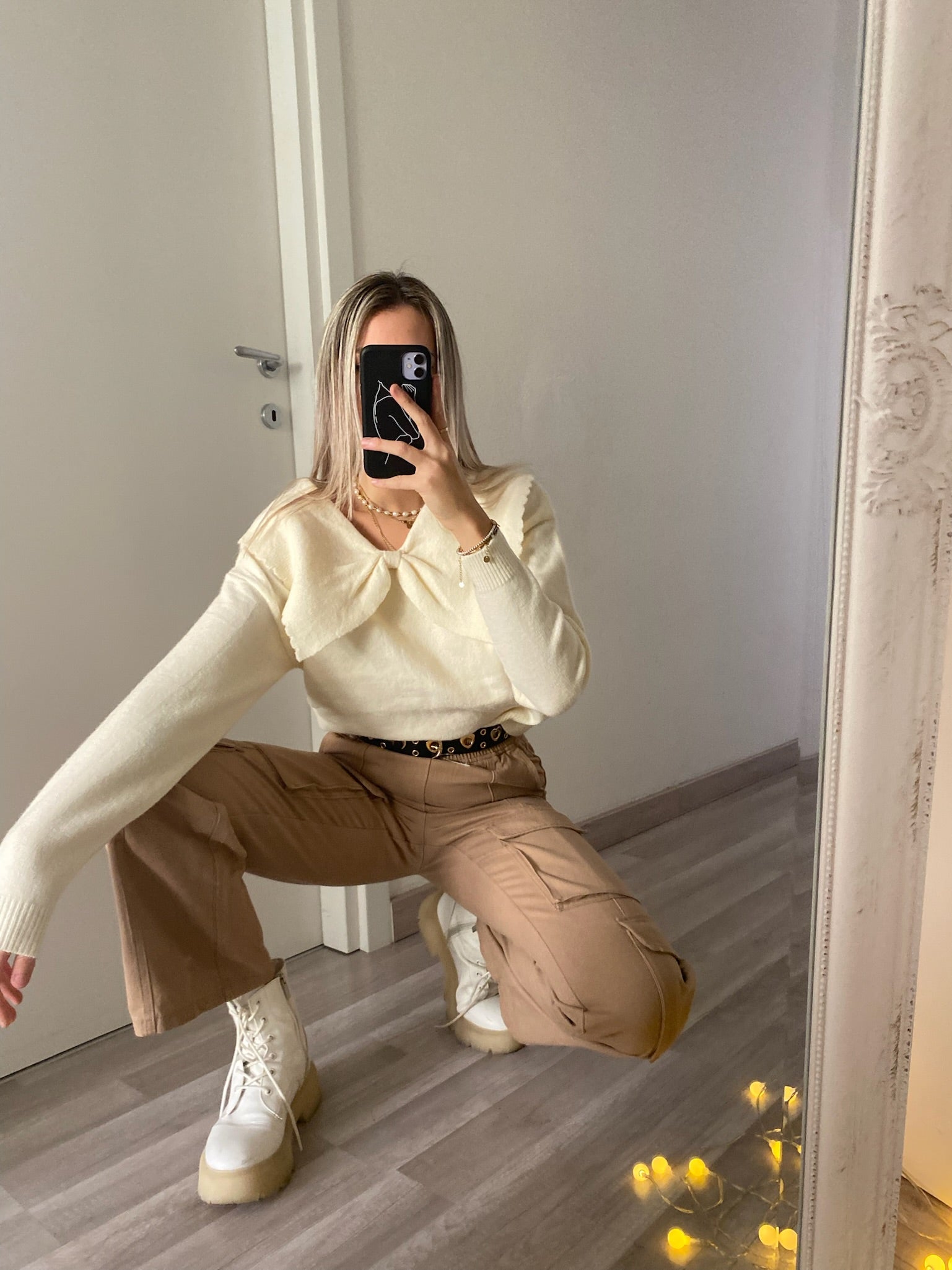 Maglione top quality collo a Camicetta e fiocco panna
