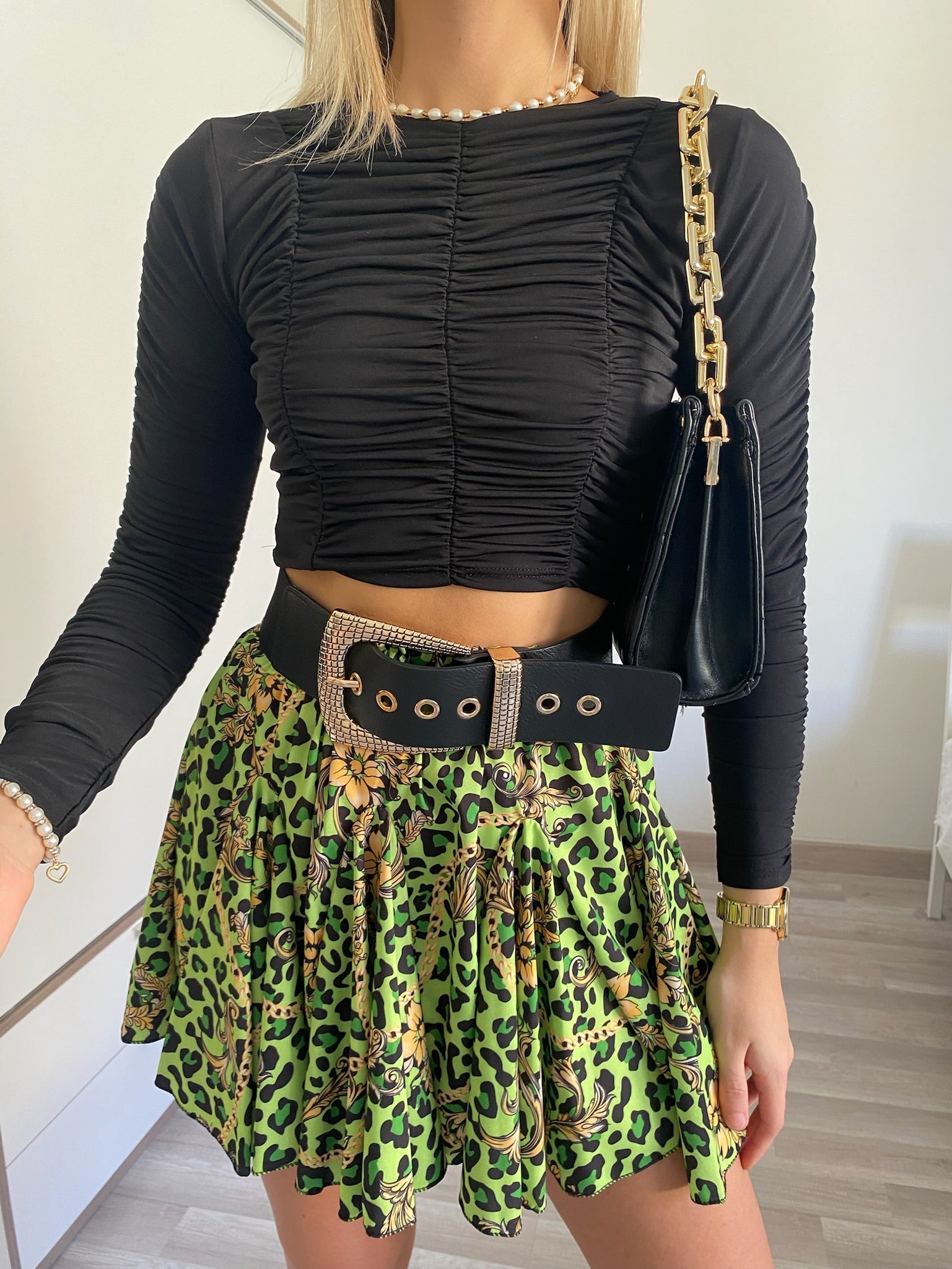 Top aderente drappeggiato nero