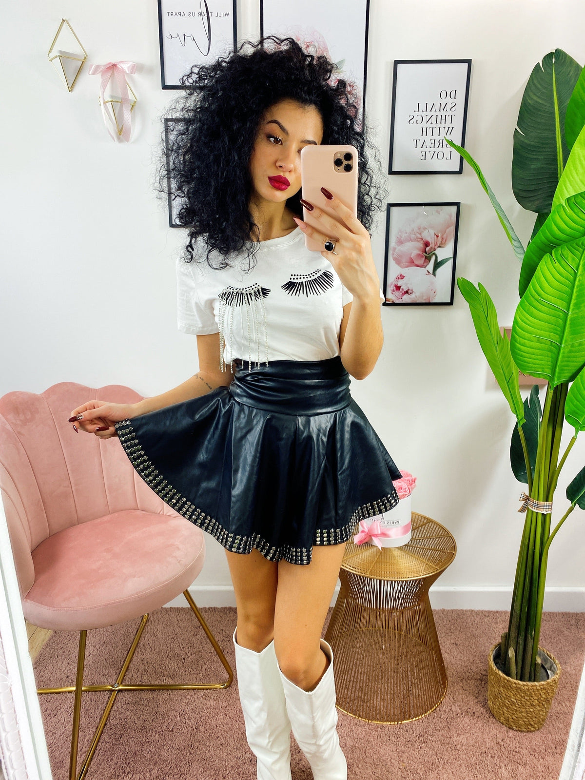 Short in ecopelle black con borchie