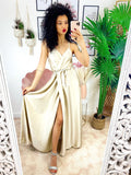 Abito in raso con maxi spacco beige