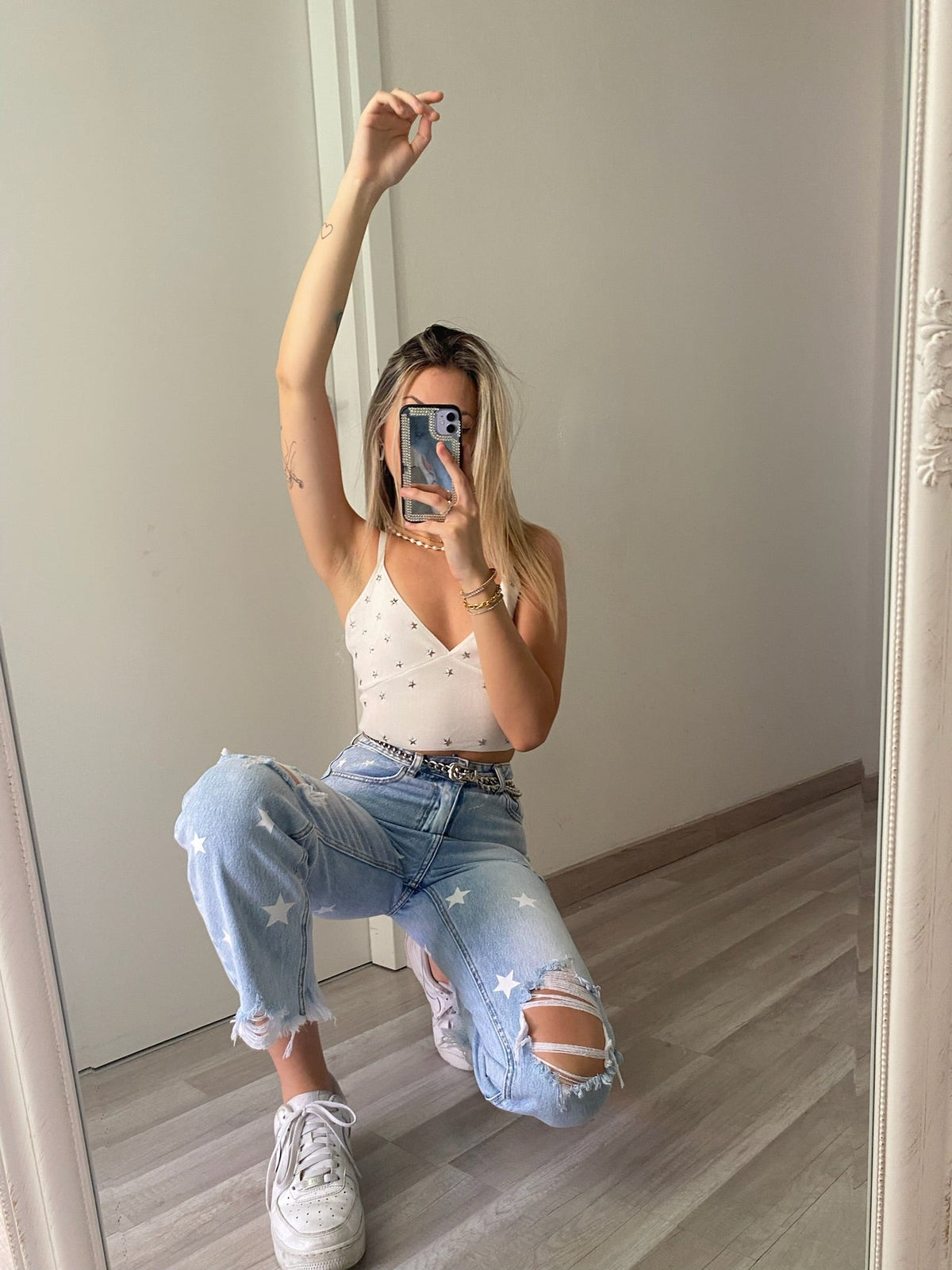 Top bianco con stelle