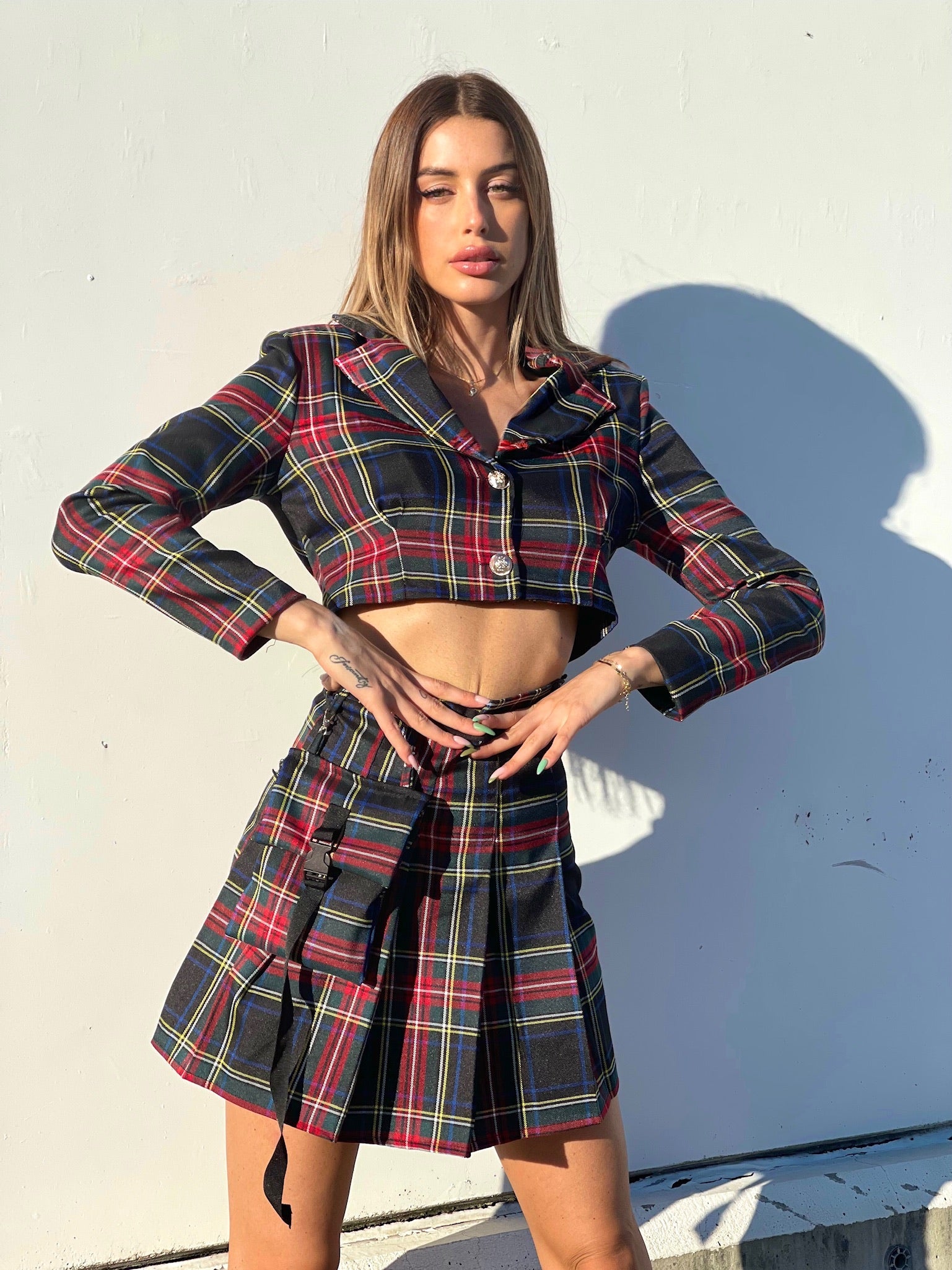 Completo giacca corta e gonna scozzese black