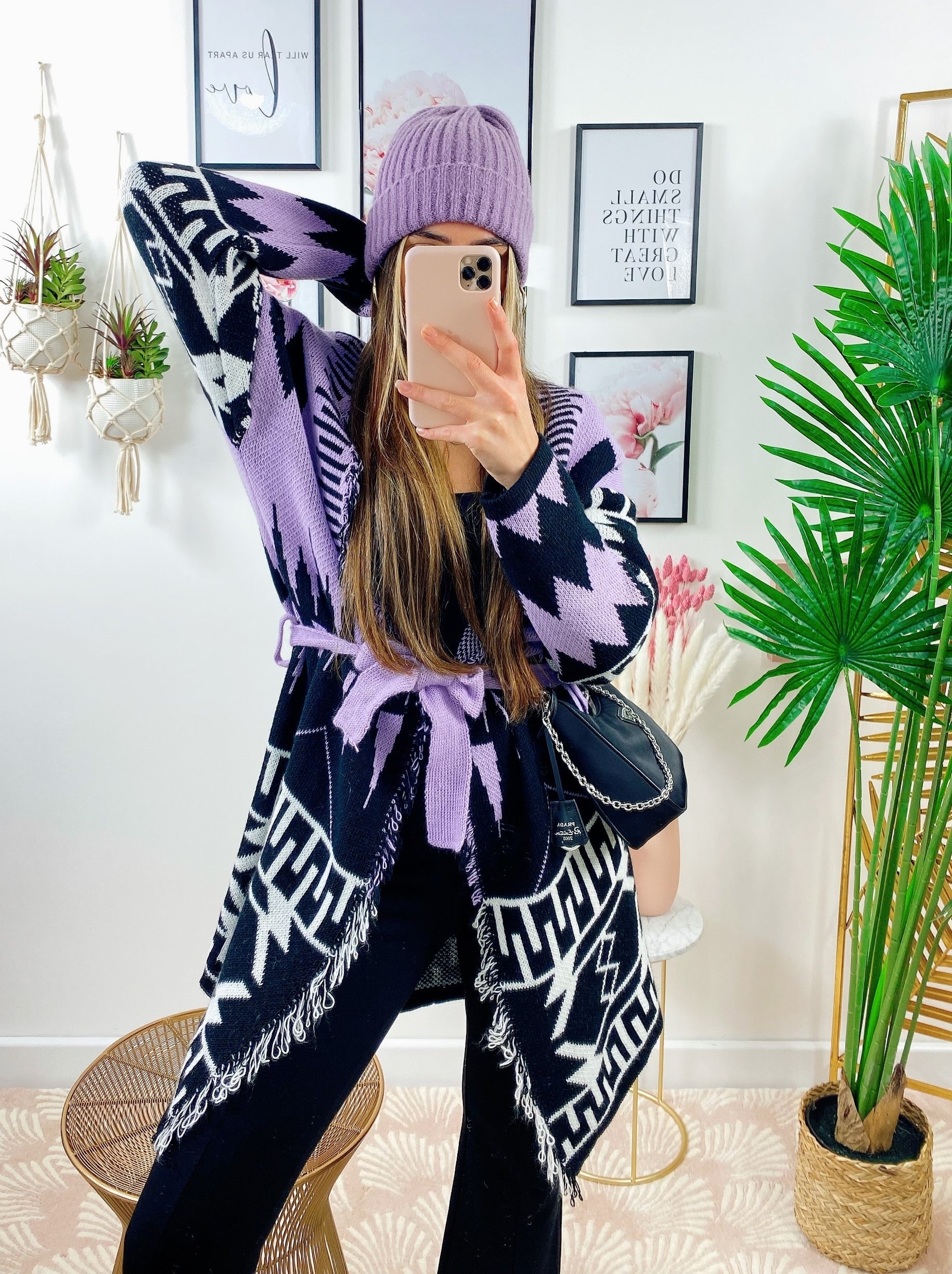 Cardigan lilla con frange e cinta