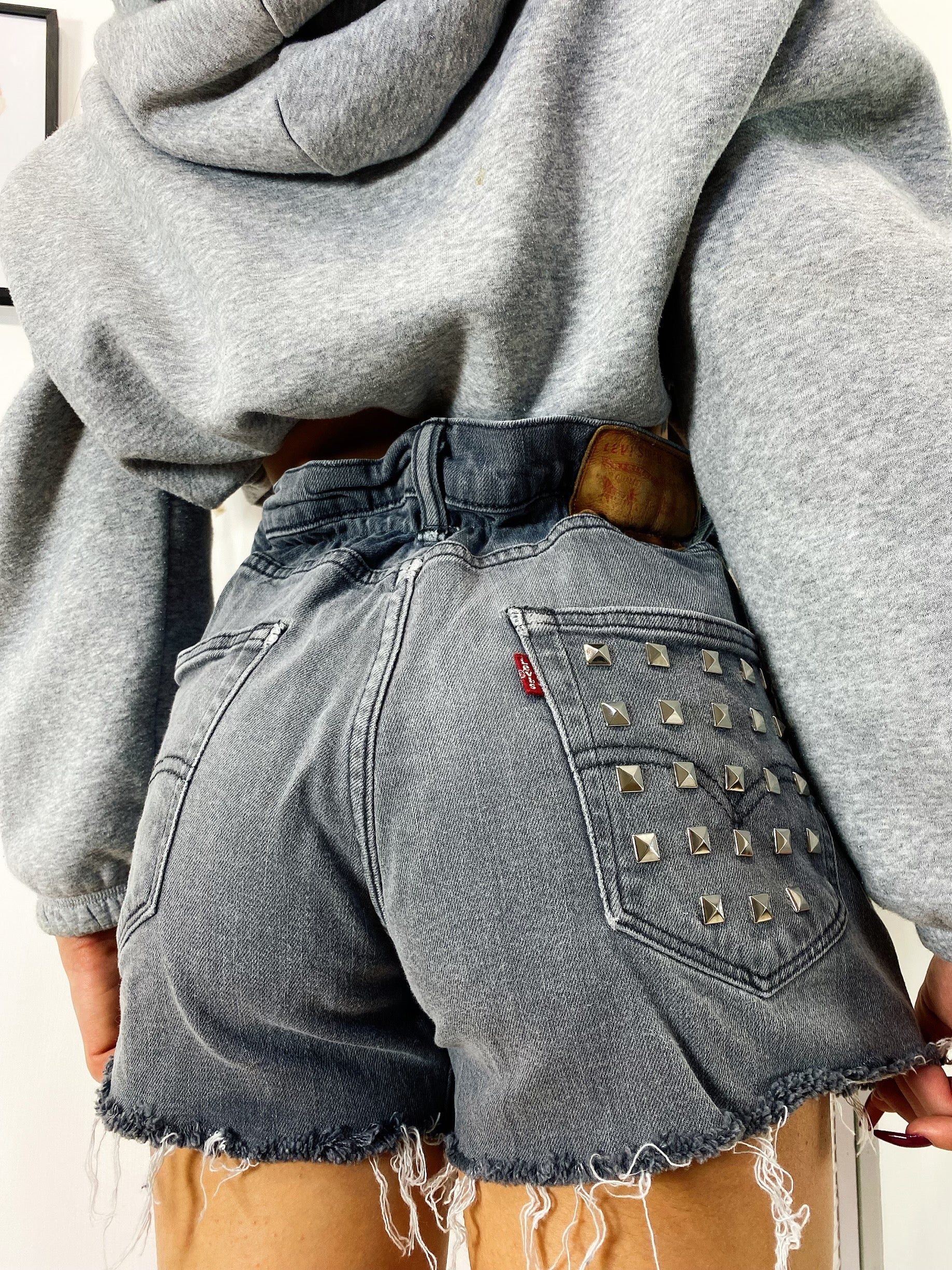 Levi’s Vintage grigio con borchie