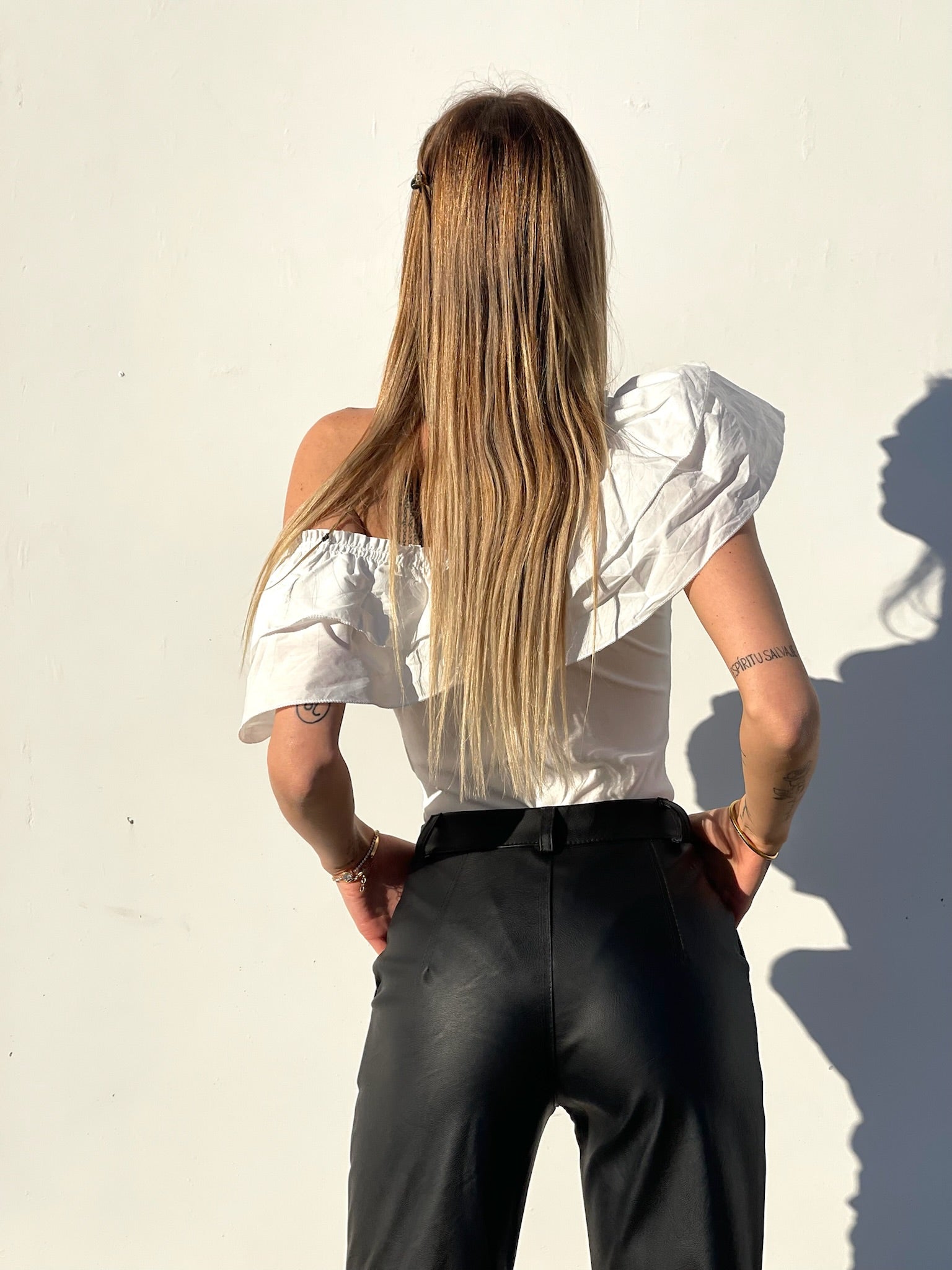 Body scollo a barchetta con Rouches bianco