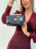 Borsa nera con perle