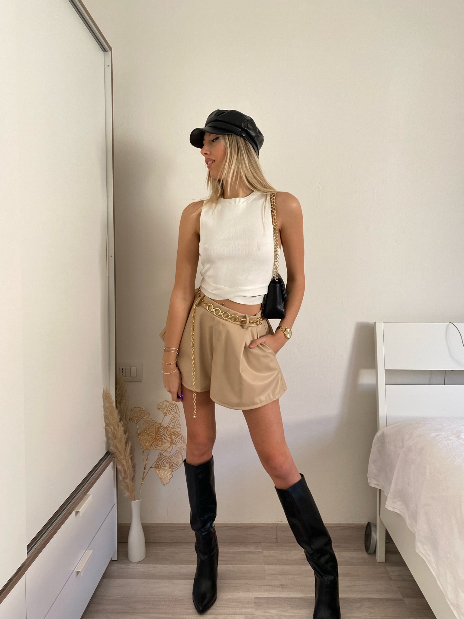Top con elastico bianco