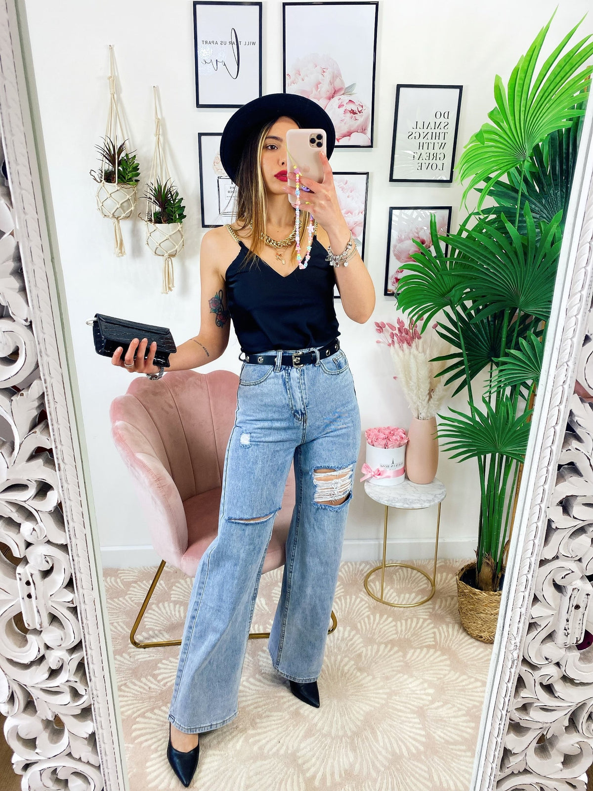Jeans boyfriend zampa larga con maxi spacchi