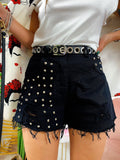 Short sfrangiato con borchie