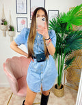 Abito di jeans con cintura compresa